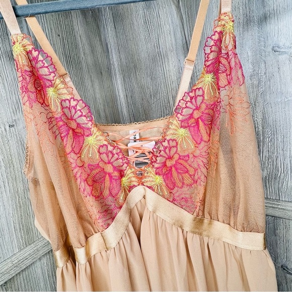 Torrid Embroidered Baby Doll Chemise - Picture 2 of 5